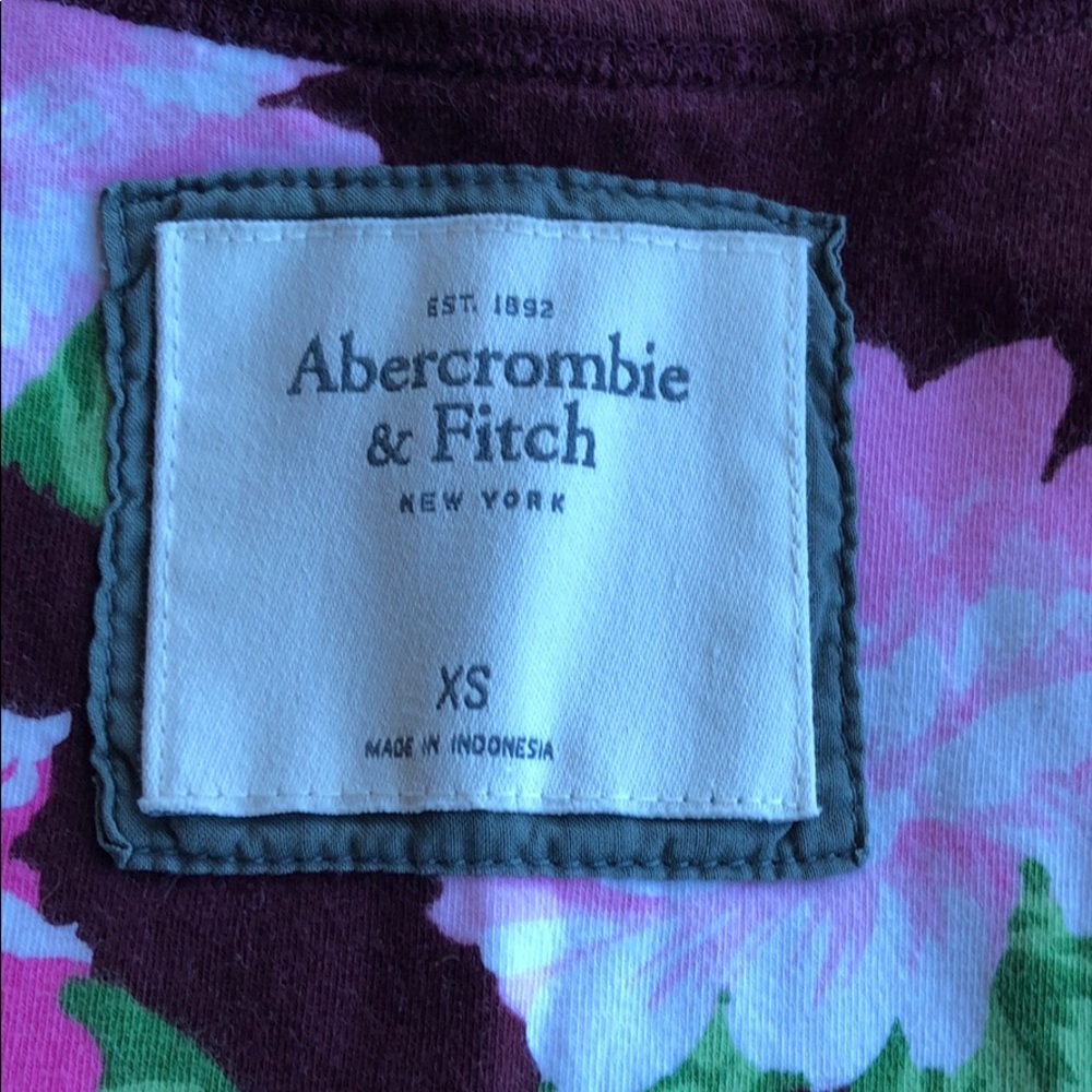Abercrombie & Fitch burgundy floral tank - Picture 3 of 5